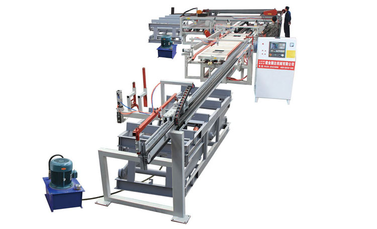 Customized enlarged automatic sawing machine